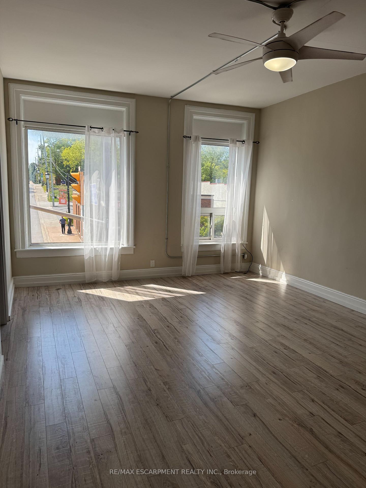 4973-king-street-lincoln-ontario-x12407101