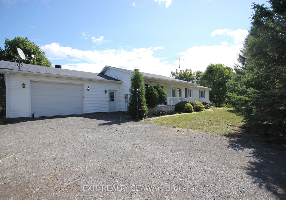 3395-loch-garry-road-n-north-glengarry-ontario-x12407149