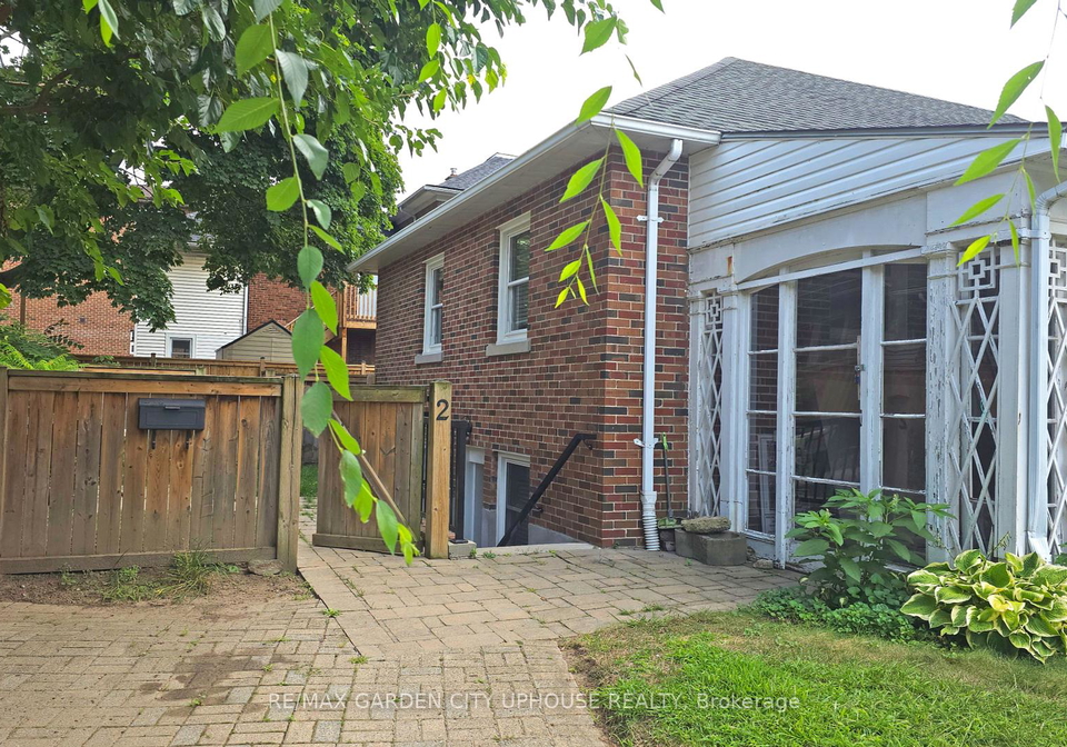 2-adie-place-st-catharines-ontario-x12407324