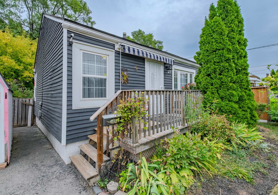 5-dalhousie-avenue-hamilton-ontario-x12407421