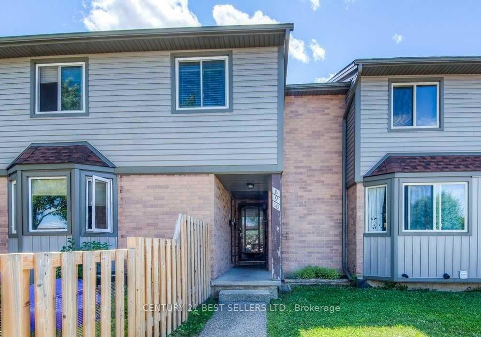 700-erinbrook-drive-kitchener-ontario-x12407605
