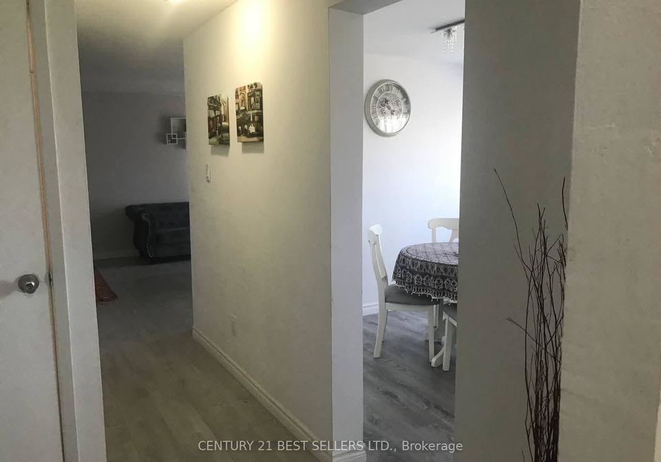 700-erinbrook-drive-kitchener-ontario-x12407605