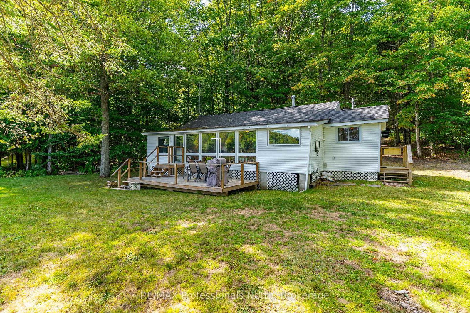 1083-elsie-bay-drive-minden-hills-ontario-x12407664