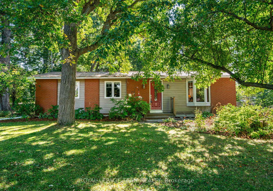 11-sutton-drive-edwardsburghcardinal-ontario-x12407724