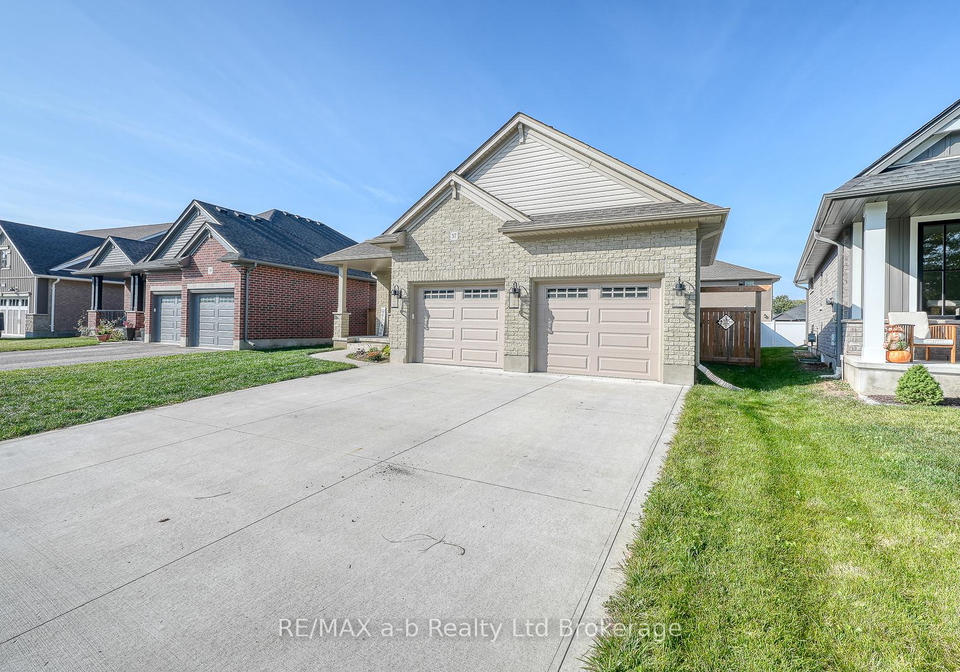 37-lowrie-crescent-tillsonburg-ontario-x12407930