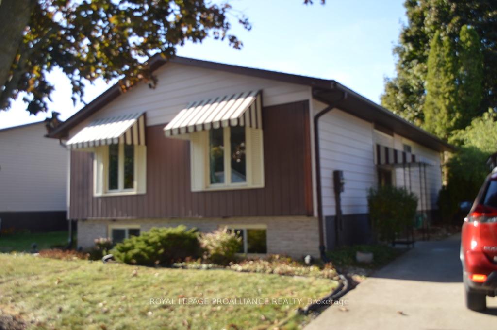 118-nicholas-street-quinte-west-ontario-x12408352