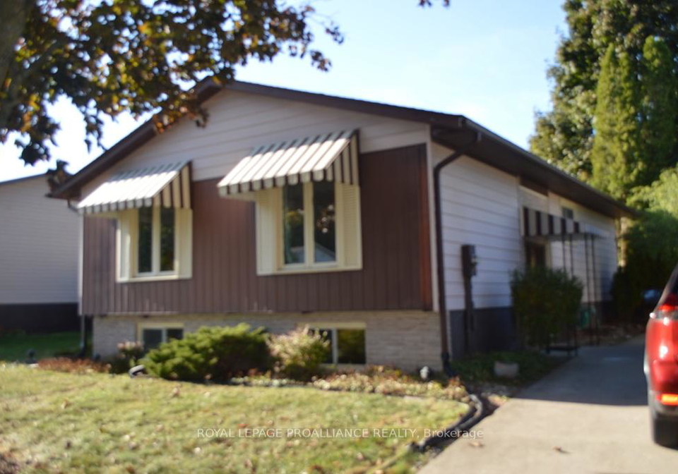 118-nicholas-street-quinte-west-ontario-x12408352