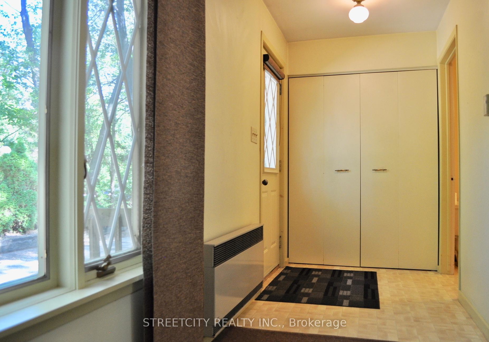 10271-mary-avenue-lambton-shores-ontario-x12408377