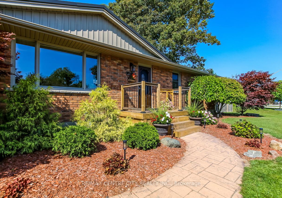 388-larry-street-central-elgin-ontario-x12408676
