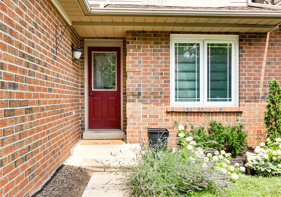 22-hedgelawn-drive-grimsby-ontario-x12408725