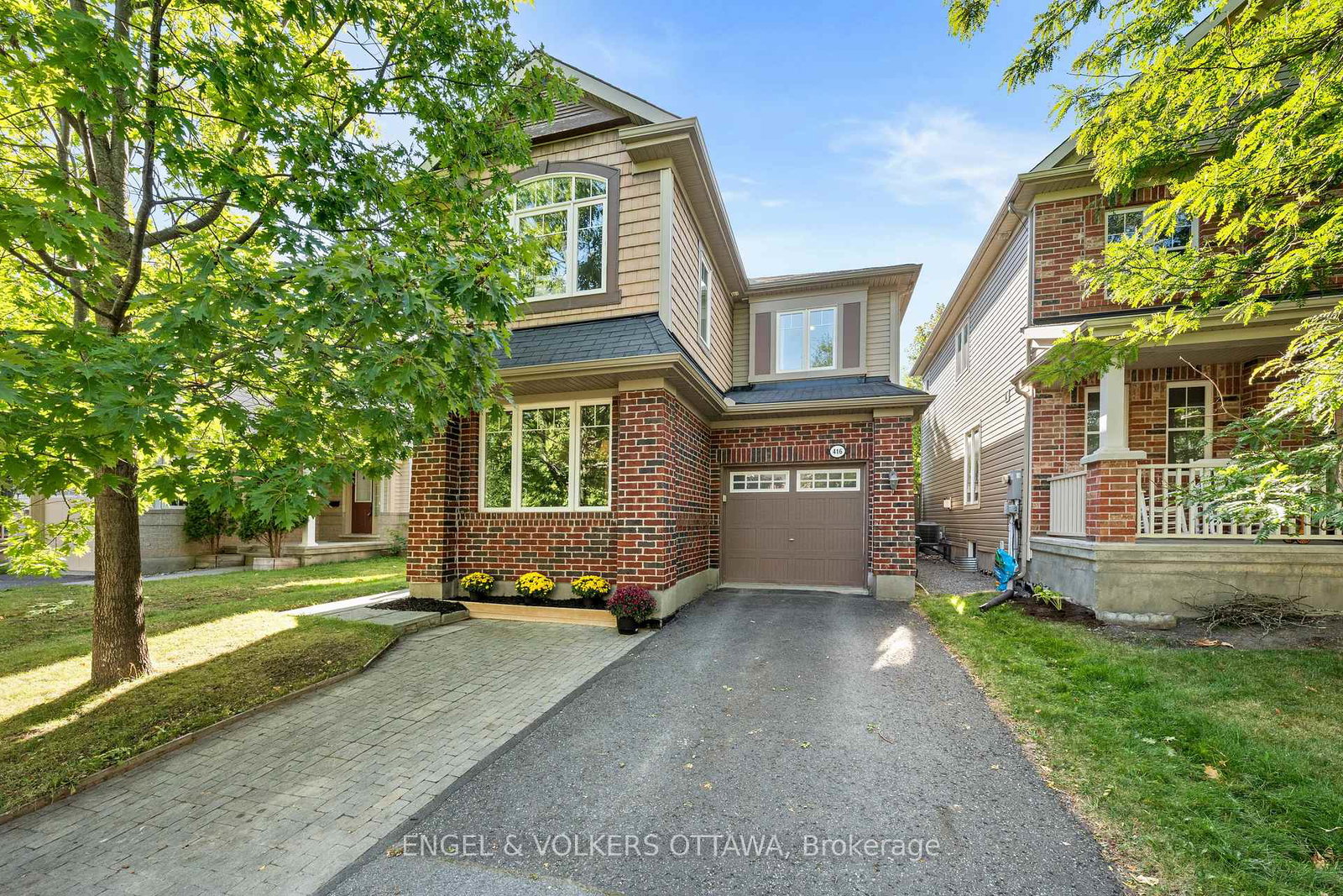 416-vendevale-avenue-ottawa-ontario-x12408751