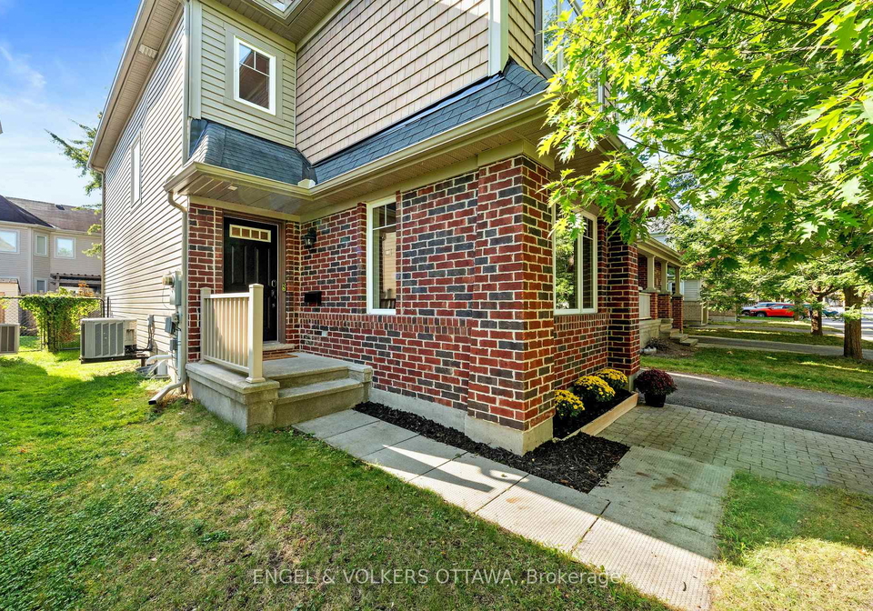 416-vendevale-avenue-ottawa-ontario-x12408751