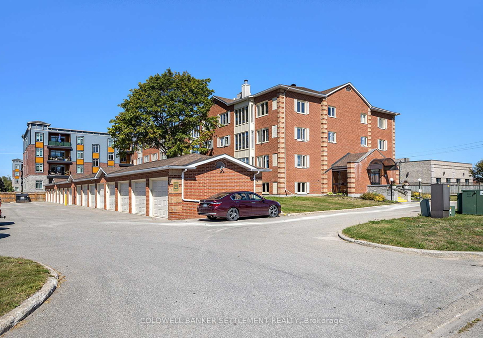 10-armstrong-drive-smiths-falls-ontario-x12408861