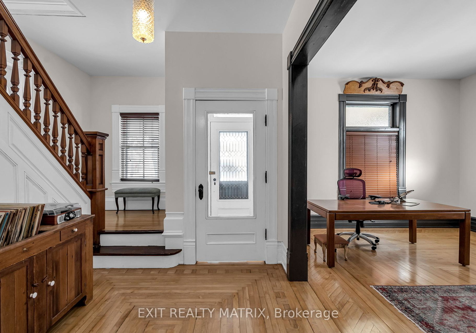 94-king-street-north-dundas-ontario-x12409376