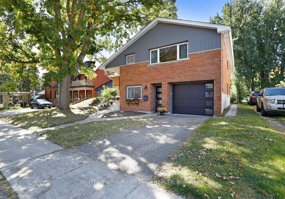 2-victoria-street-perth-ontario-x12409448