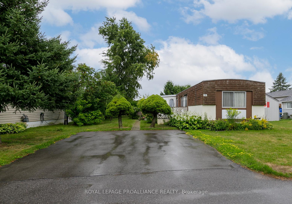 15-thrush-lane-quinte-west-ontario-x12409551