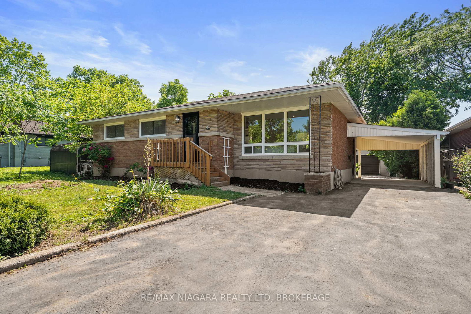 21-brookdale-avenue-st-catharines-ontario-x12409980