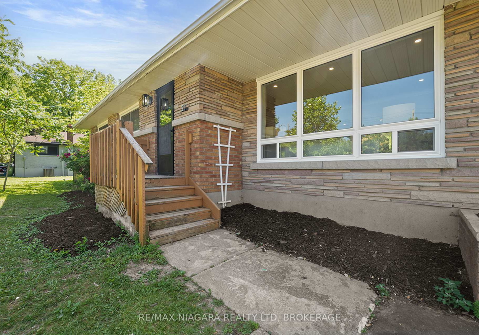 21-brookdale-avenue-st-catharines-ontario-x12409980