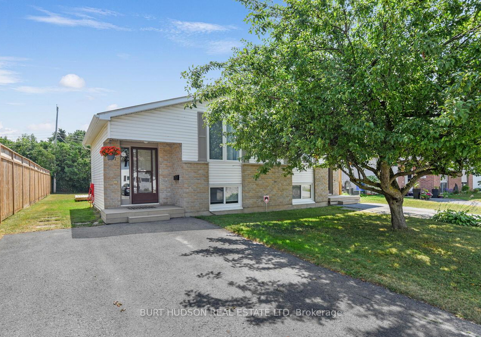 355-357-forsyth-street-gananoque-ontario-x12410064