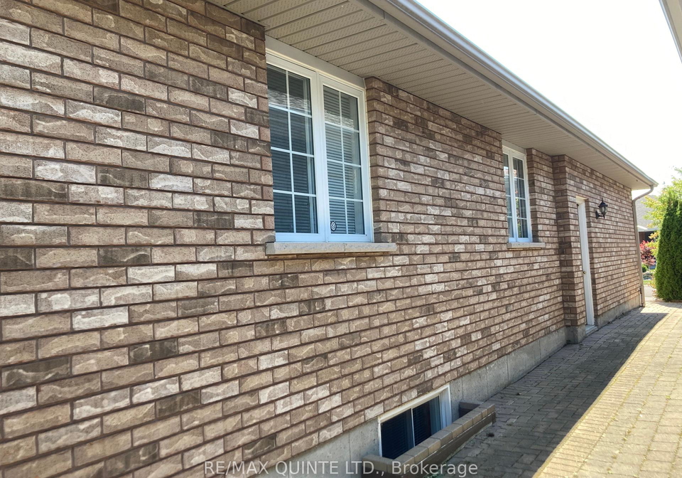 58-hemlock-crescent-belleville-ontario-x12410154
