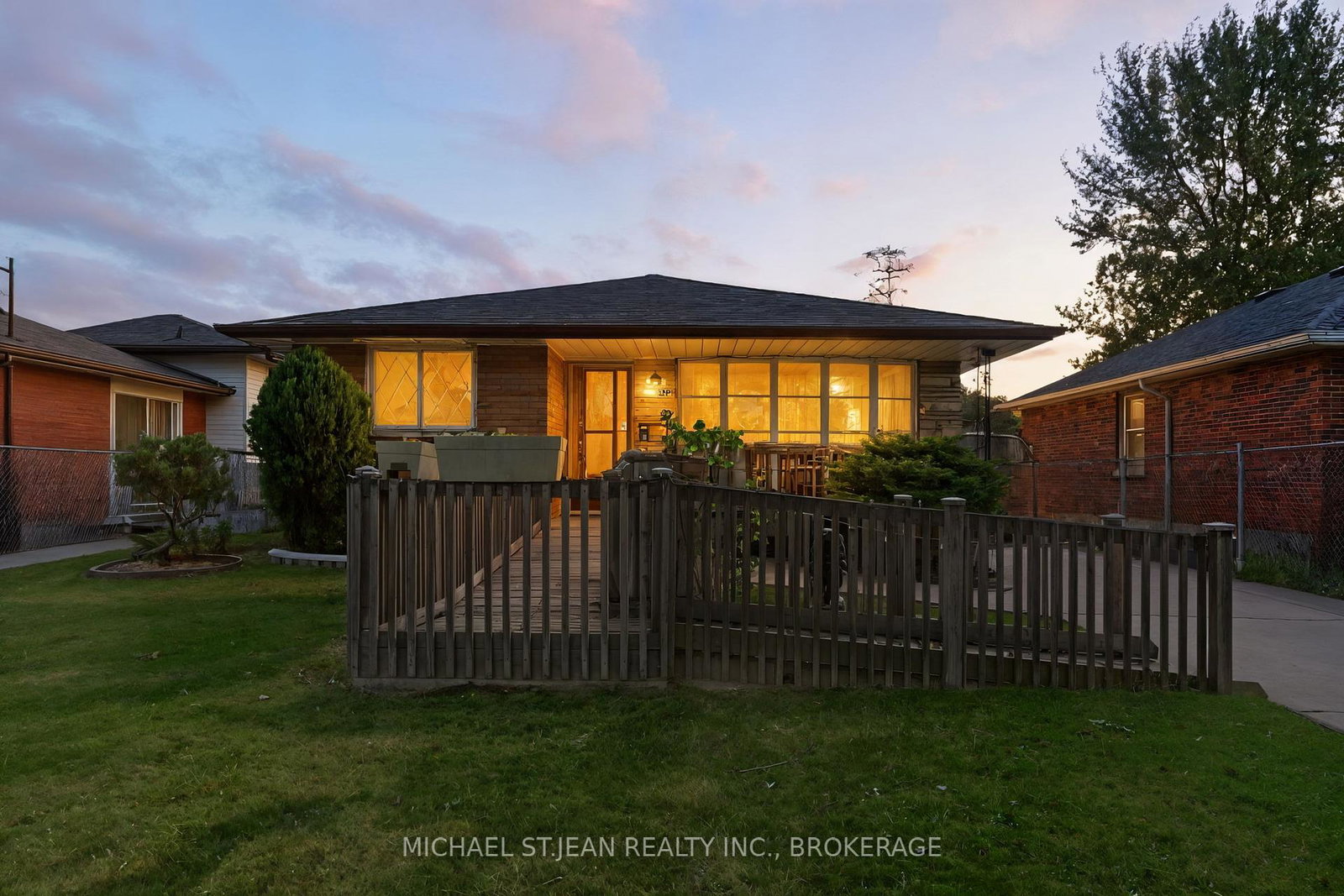 331-east-17th-street-hamilton-ontario-x12410563