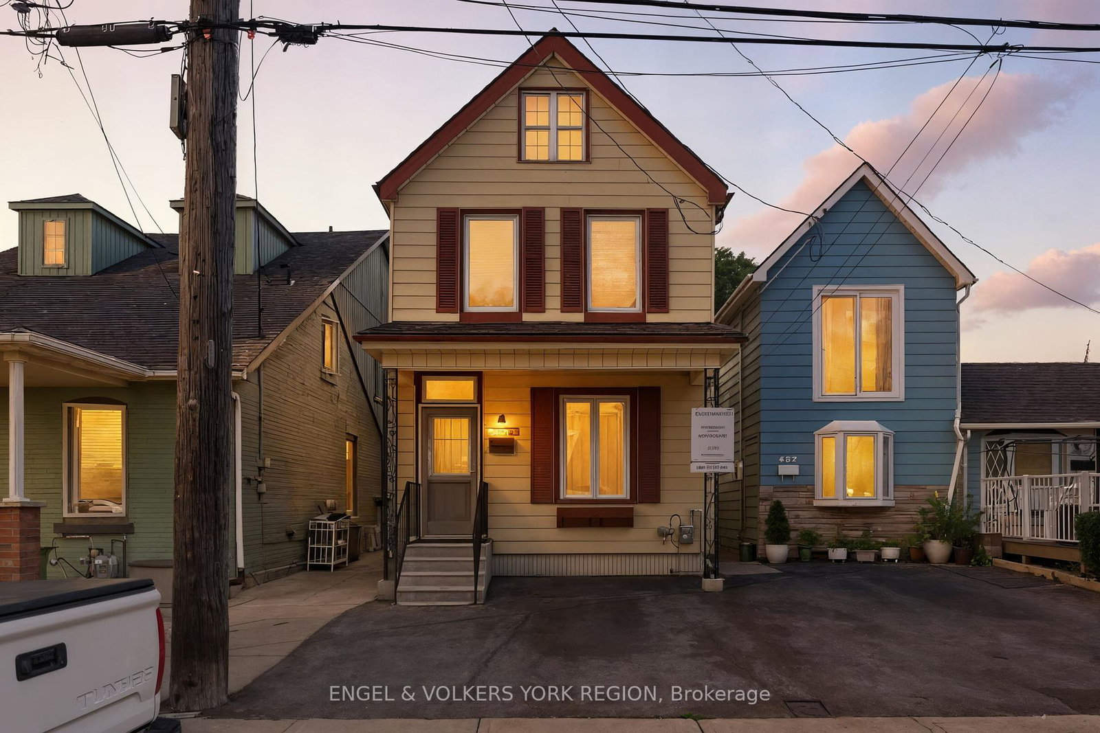 484-john-street-n-hamilton-ontario-x12410628
