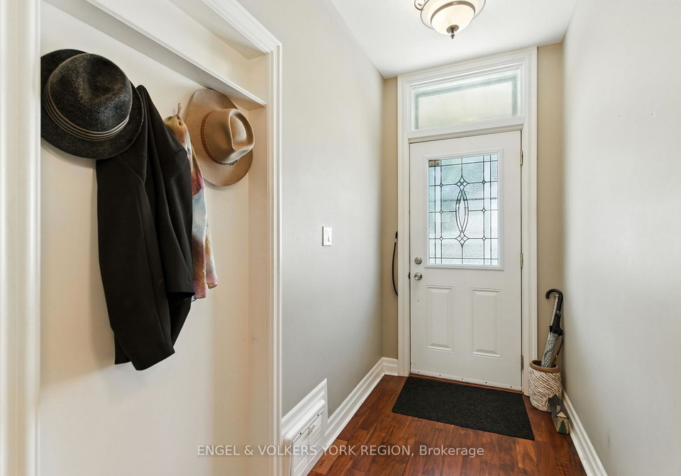 484-john-street-n-hamilton-ontario-x12410628