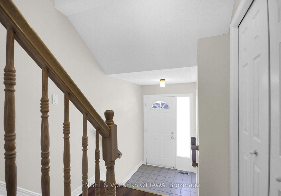 285-stoneway-drive-ottawa-ontario-x12410699