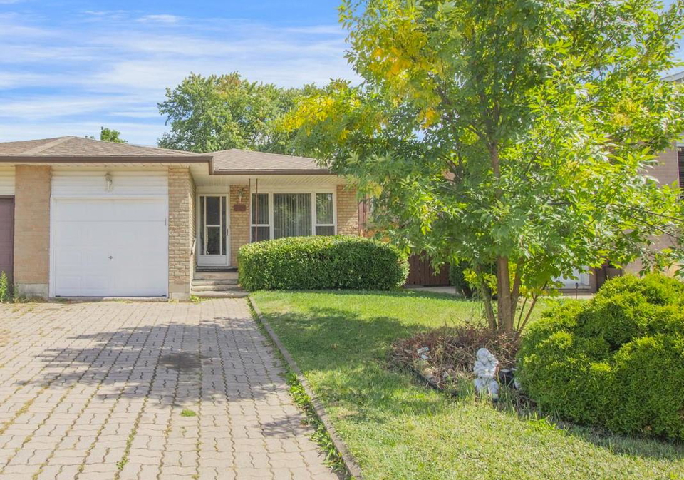 659-upper-horning-road-hamilton-ontario-x12410971