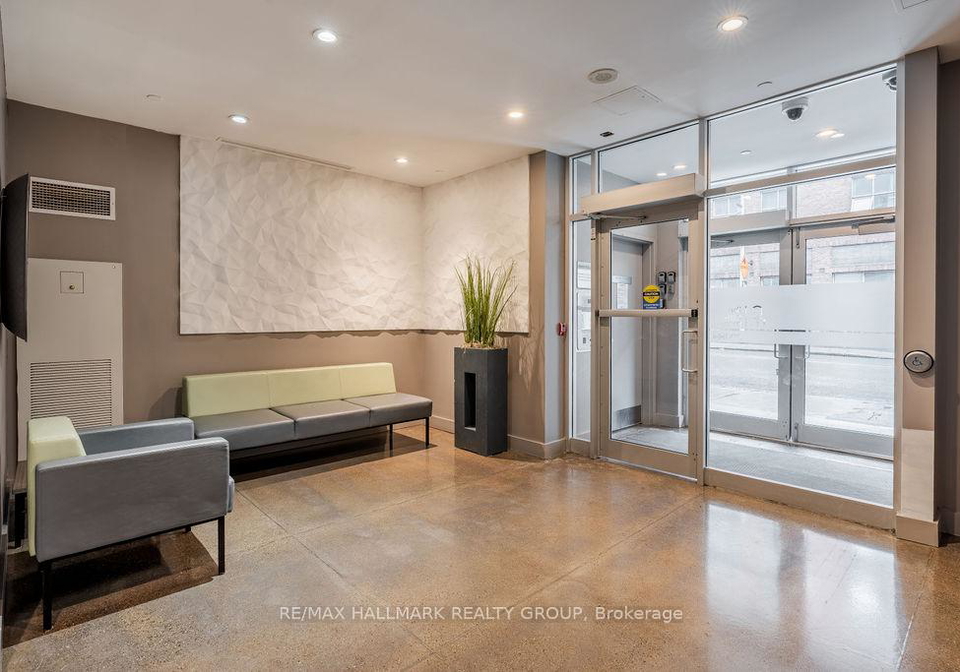 383-cumberland-street-ottawa-ontario-x12411070