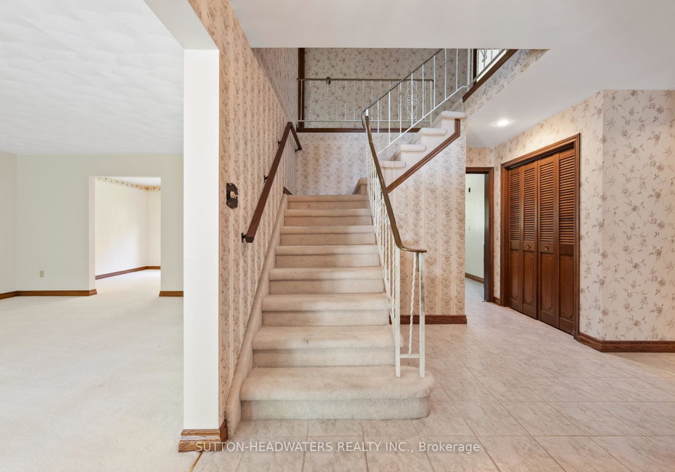 7-brooks-court-brantford-ontario-x12411189