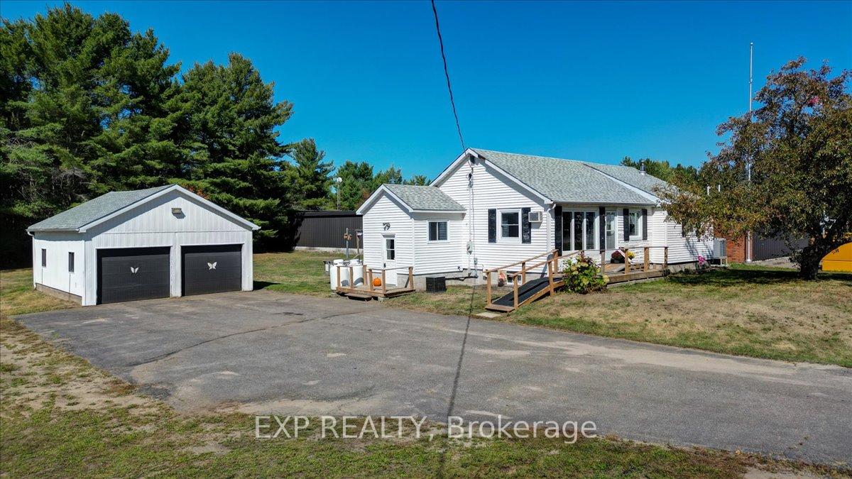 29599-62-highway-n-hastings-highlands-ontario-x12411196