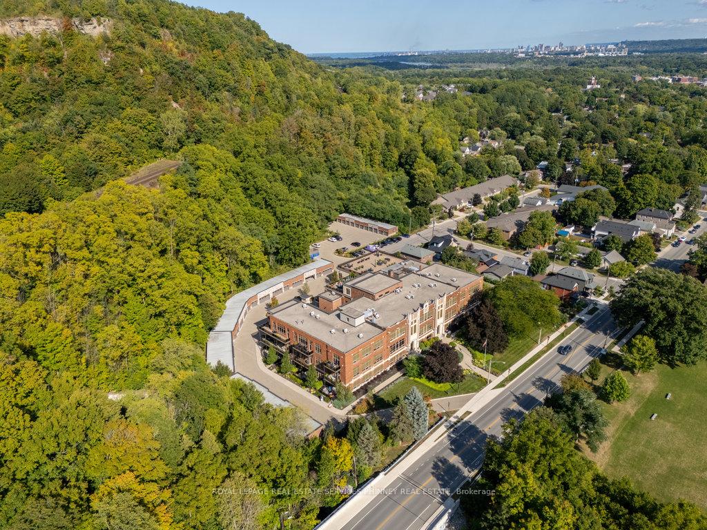 397-king-street-w-hamilton-ontario-x12411567
