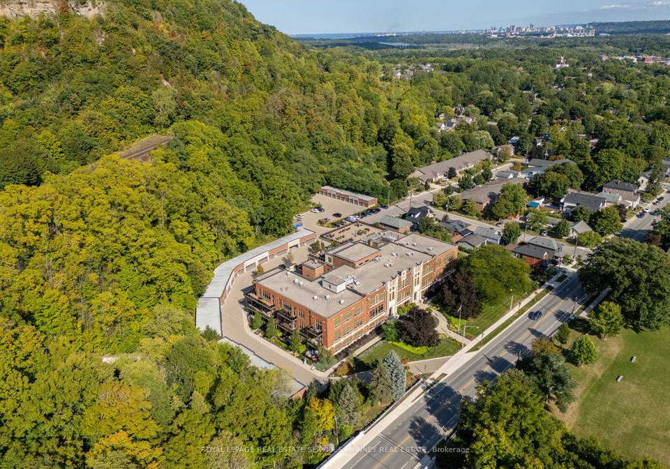 397-king-street-w-hamilton-ontario-x12411567