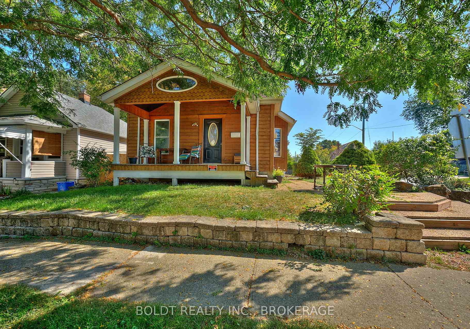 20-grantham-avenue-s-st-catharines-ontario-x12411623
