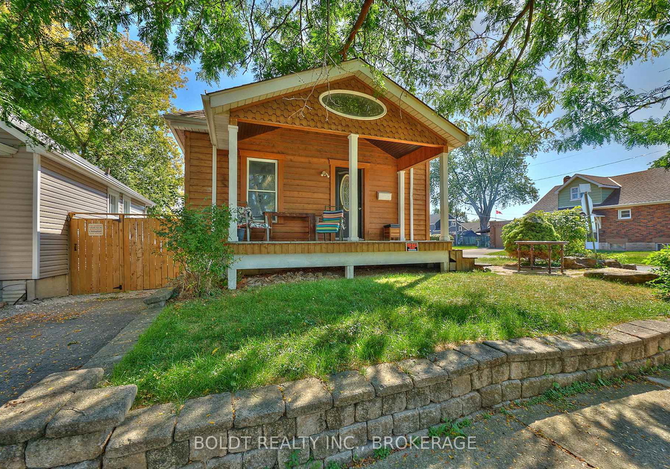 20-grantham-avenue-s-st-catharines-ontario-x12411623