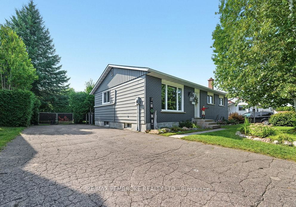 39-mary-street-petawawa-ontario-x12411652