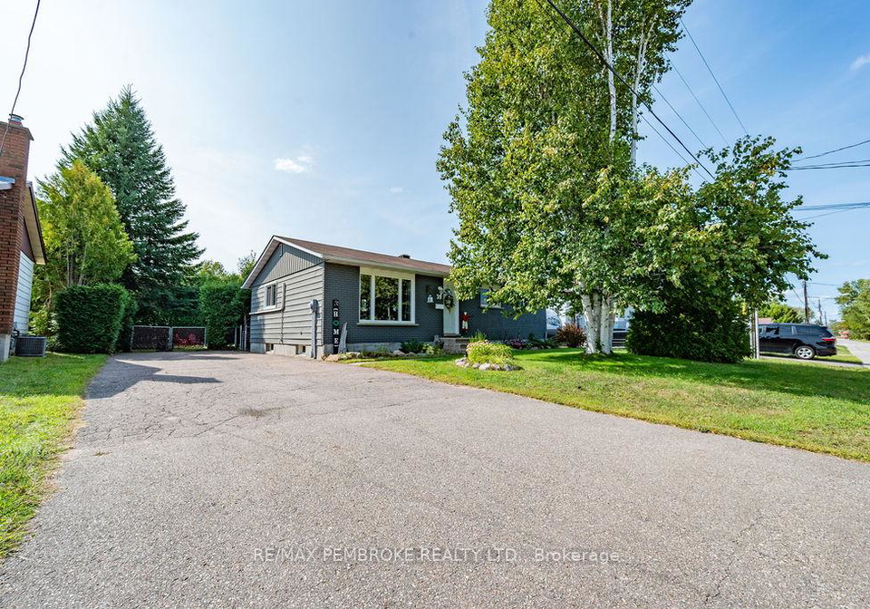 39-mary-street-petawawa-ontario-x12411652