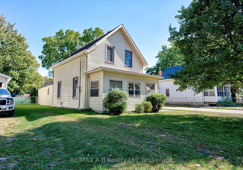 137-dufferin-street-stratford-ontario-x12411938