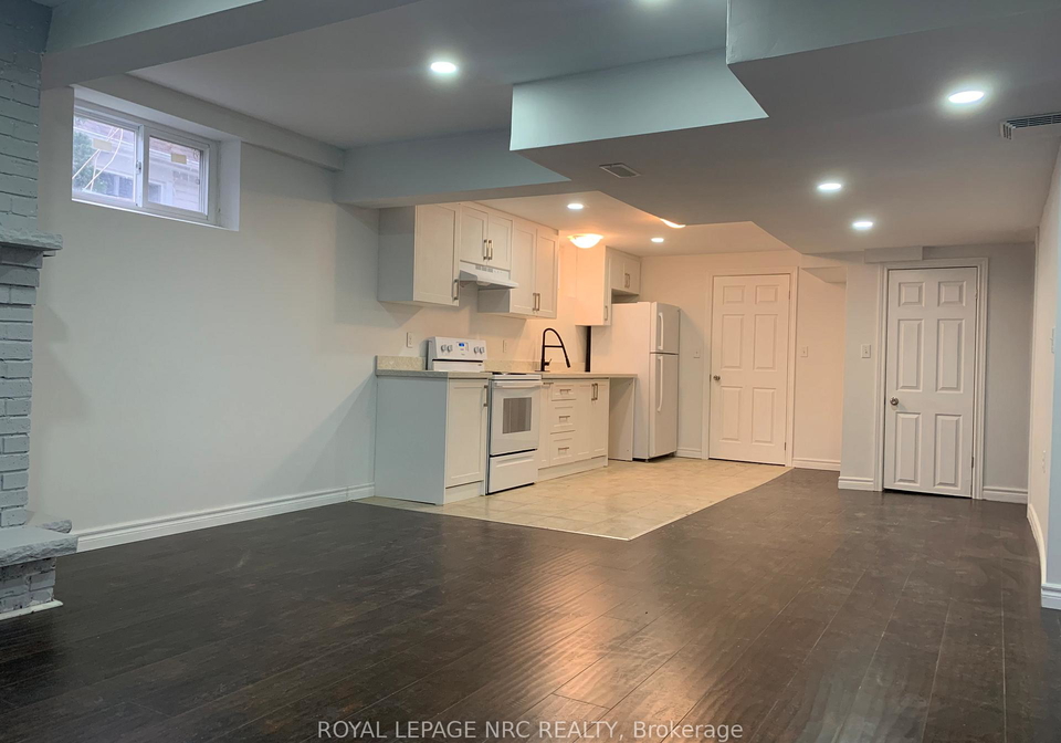 8200-woodbine-street-niagara-falls-ontario-x12412095