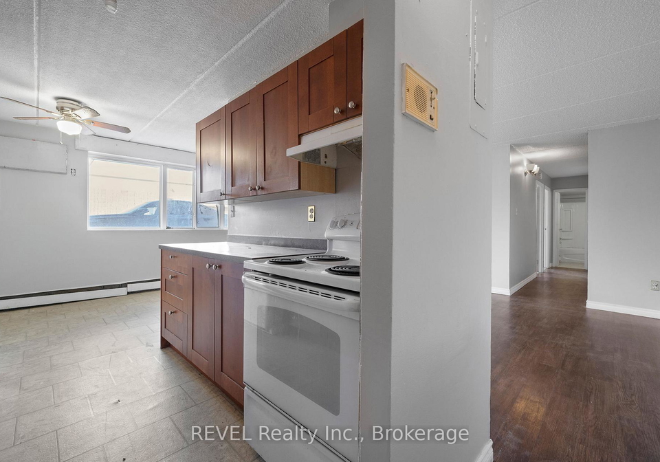 19-manchester-avenue-st-catharines-ontario-x12412111