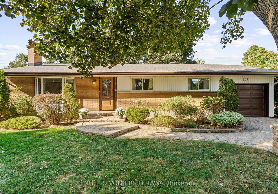 609-blanchard-crescent-ottawa-ontario-x12412176