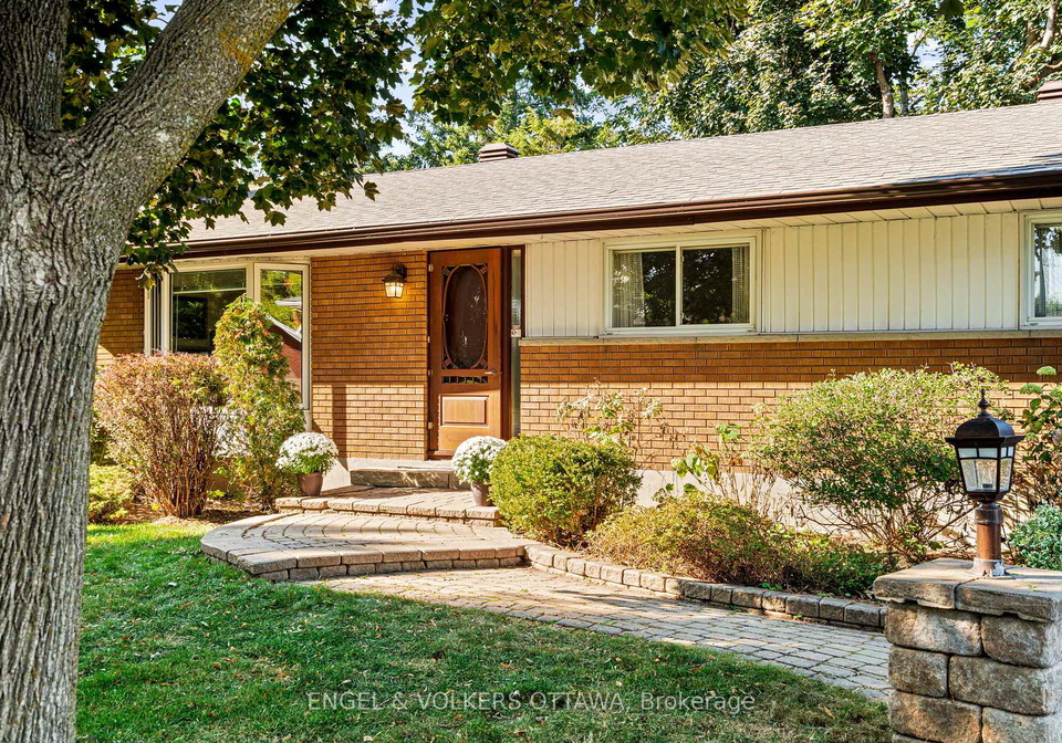 609-blanchard-crescent-ottawa-ontario-x12412176