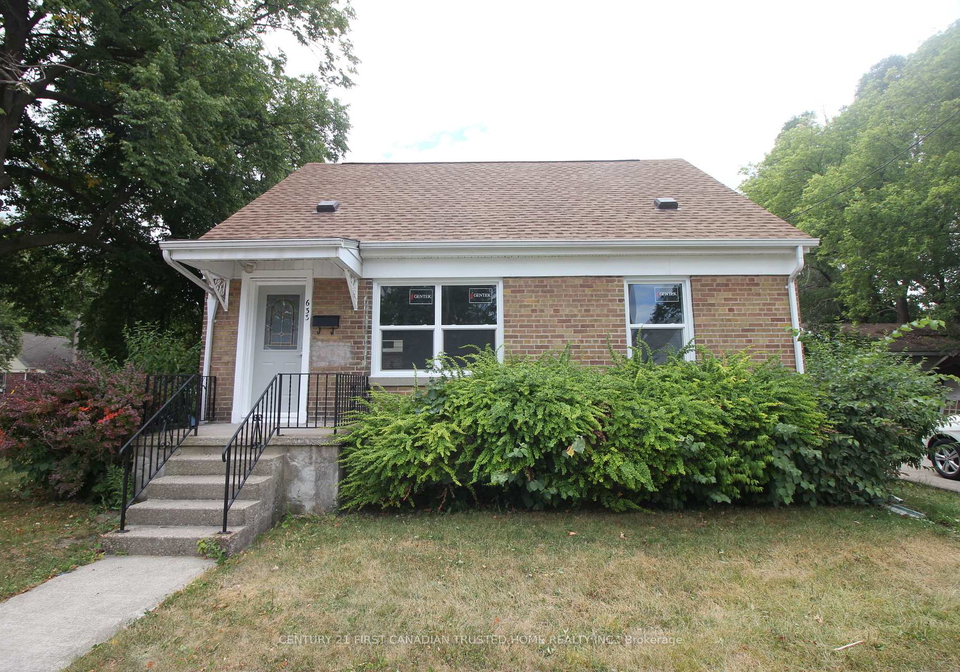633-confederation-street-sarnia-ontario-x12412197