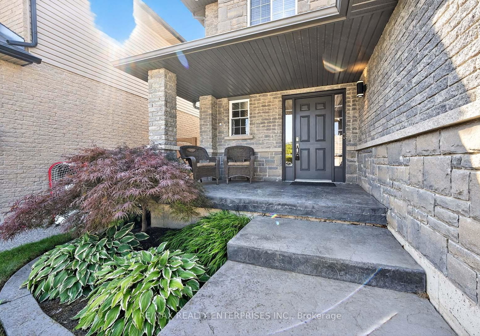 1366-upper-paradise-road-hamilton-ontario-x12412392