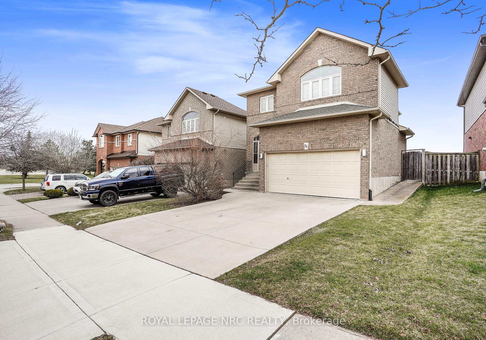 11-meadow-wood-crescent-hamilton-ontario-x12412861