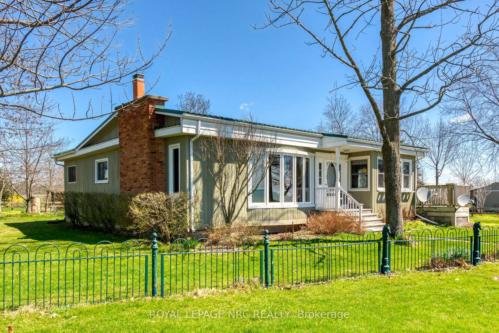 555-edgewater-place-haldimand-ontario-x12412962