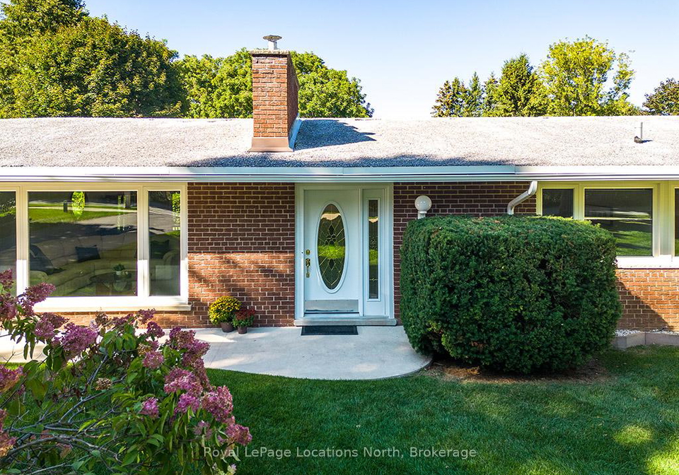 141-hillcrest-drive-blue-mountains-ontario-x12413097