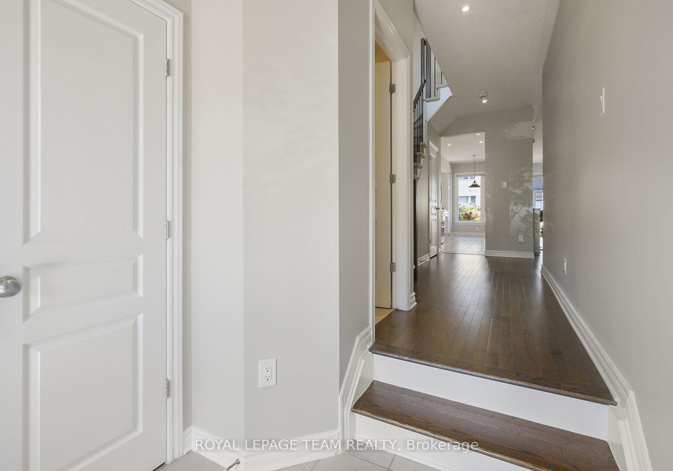 273-shinleaf-crescent-ottawa-ontario-x12413775
