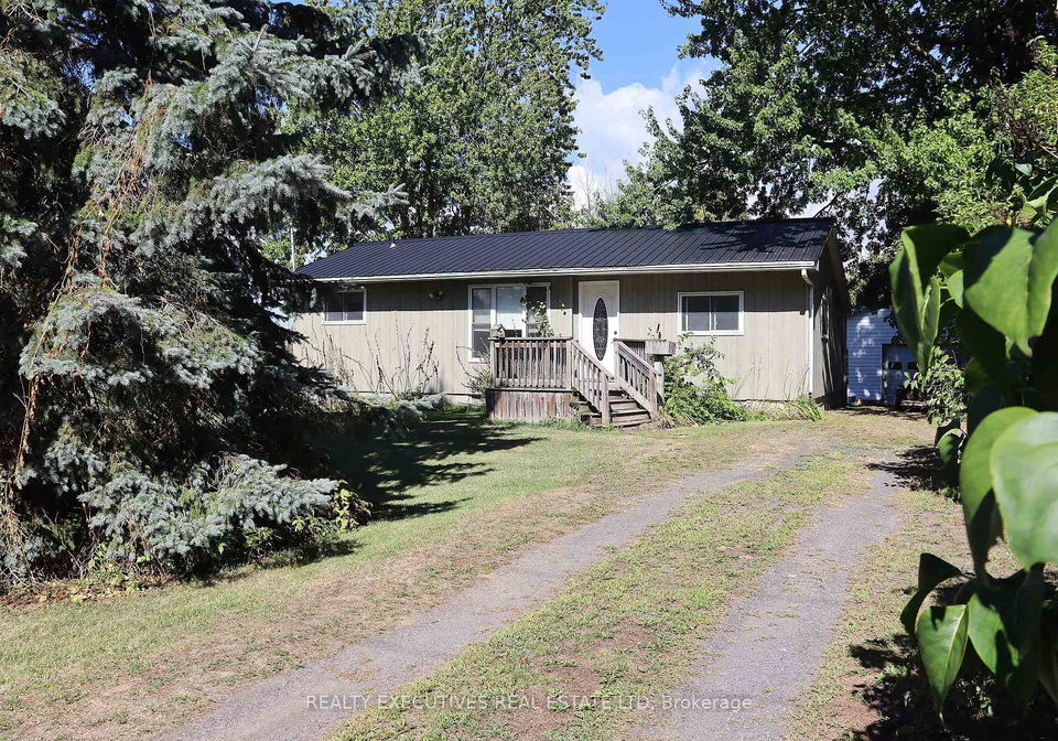 10539-gilmour-road-south-dundas-ontario-x12414263